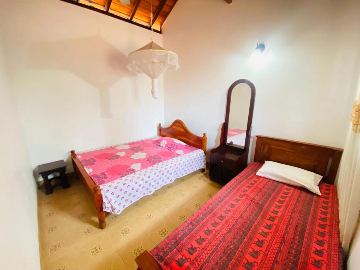 Colonial Bungalow แทนกาลเล ภายนอก รูปภาพ
