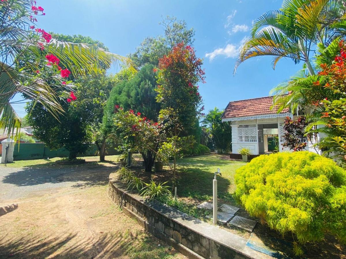 Colonial Bungalow แทนกาลเล ภายนอก รูปภาพ