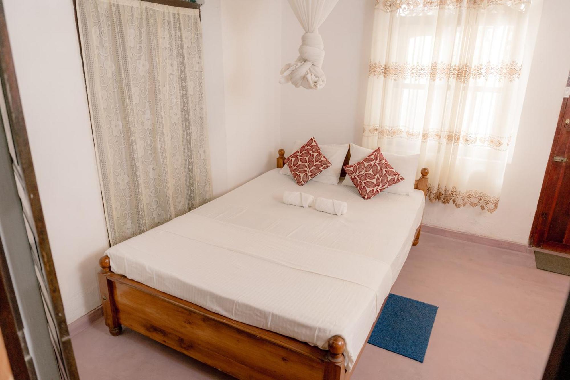 Colonial Bungalow แทนกาลเล ภายนอก รูปภาพ