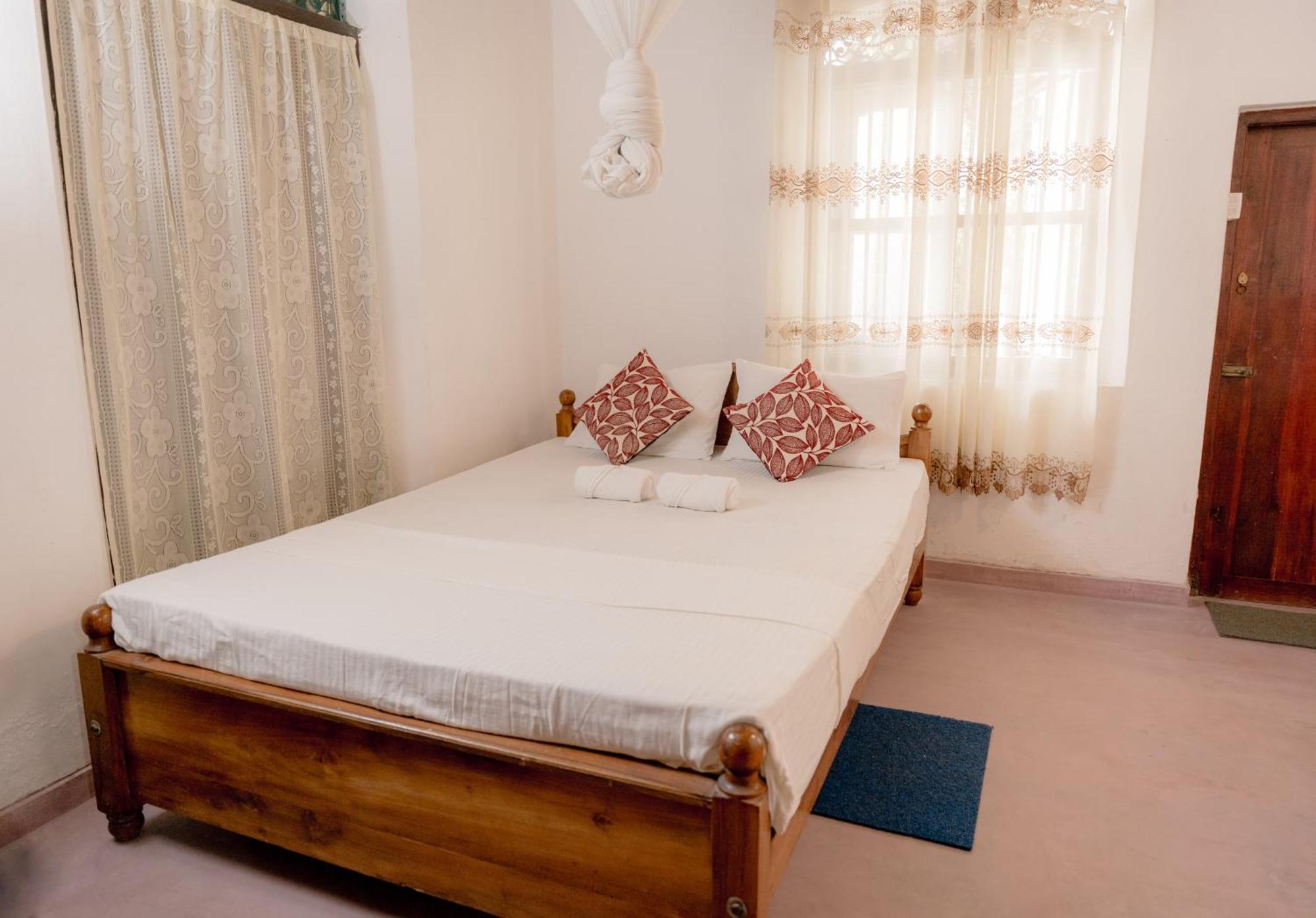 Colonial Bungalow แทนกาลเล ภายนอก รูปภาพ